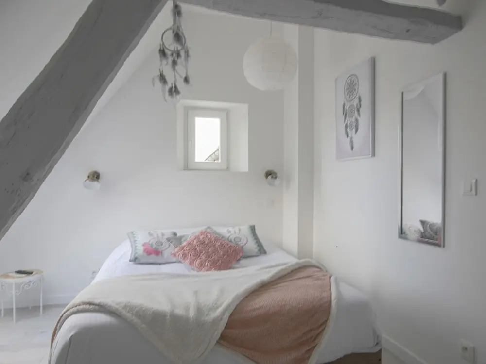 Comfy Apartment in Bayeux. Communal Terrace/livingroom and Kitchen