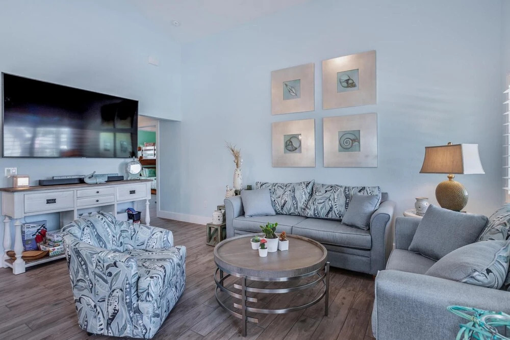 256 Pearl Street by Coastal Vacation Properties