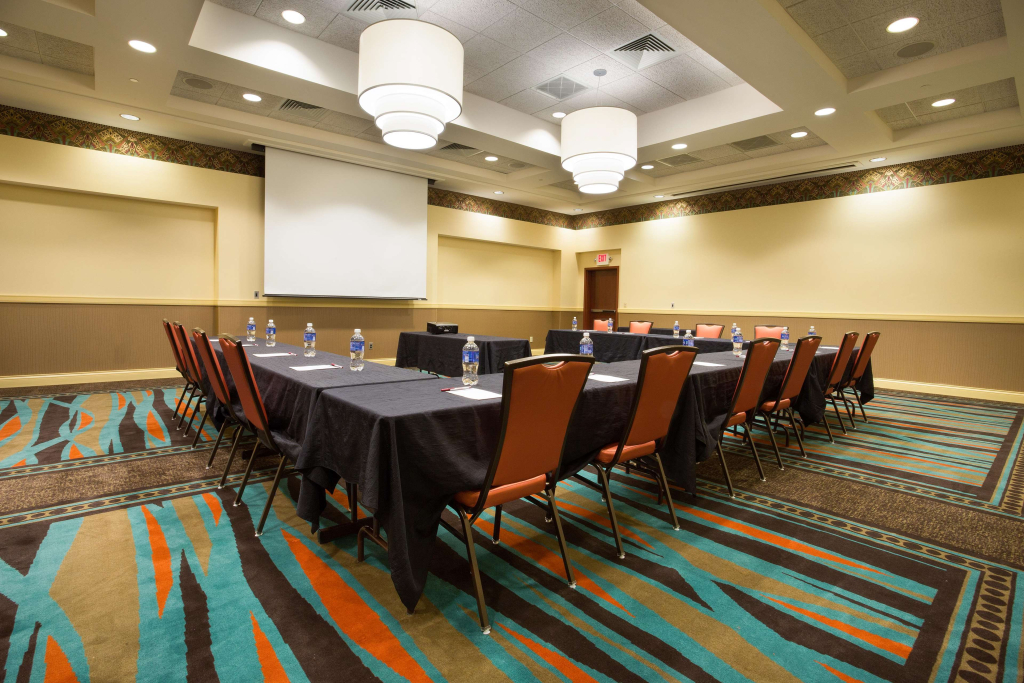 Drury Inn & Suites Columbus Grove City