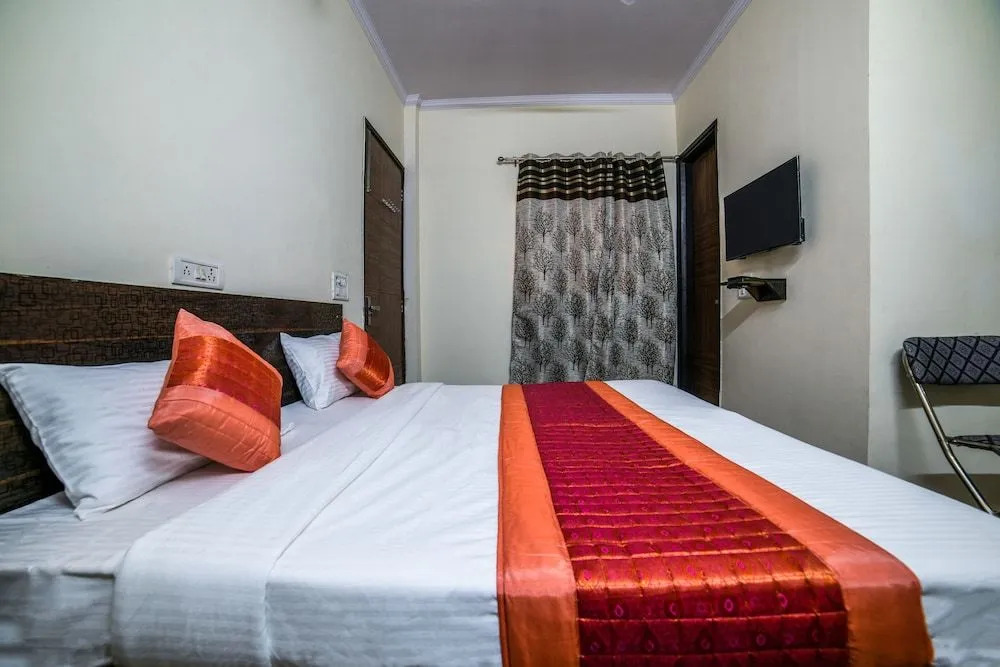 OYO 14388 UK Residency