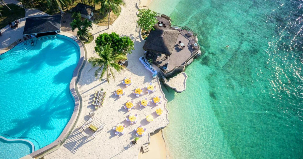 Cuna Mangodlong Paradise Beach Resort
