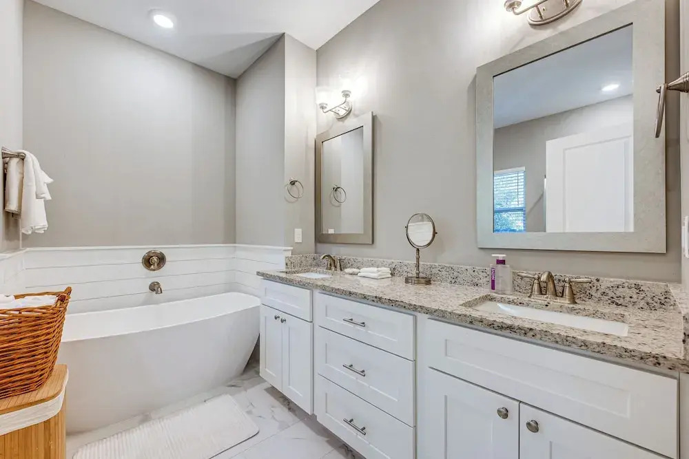 1 Mi to Fsu: Group-friendly Midtown Getaway!