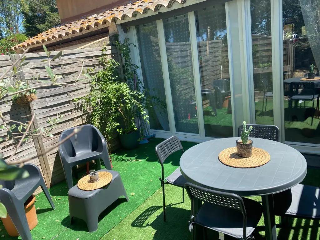 Un duplex pour 4 personne village camarguais