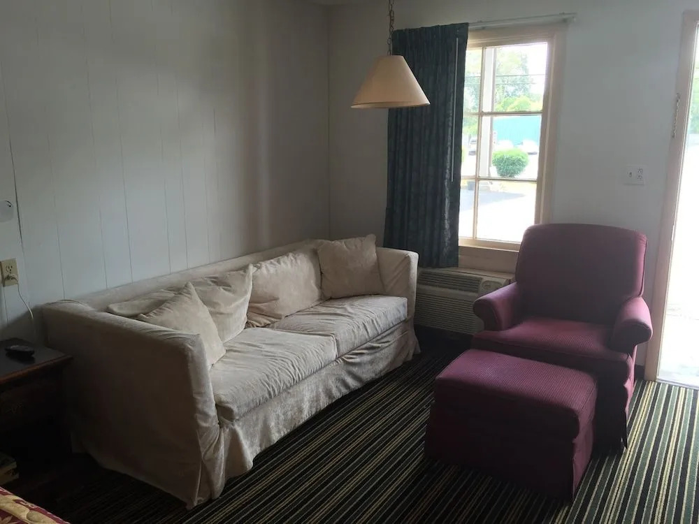 Scottish Inn and Suites Perry