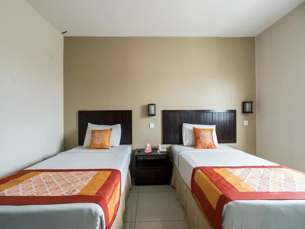 OYO 244 Family Hotel