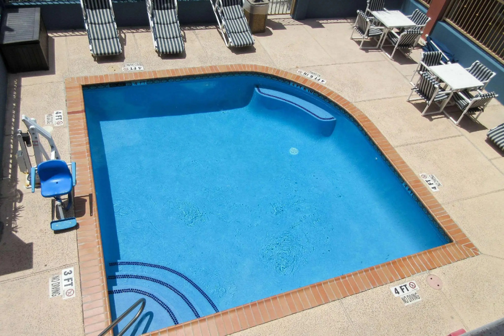 Quality Inn & Suites at The Outlets Mercedes-Weslaco