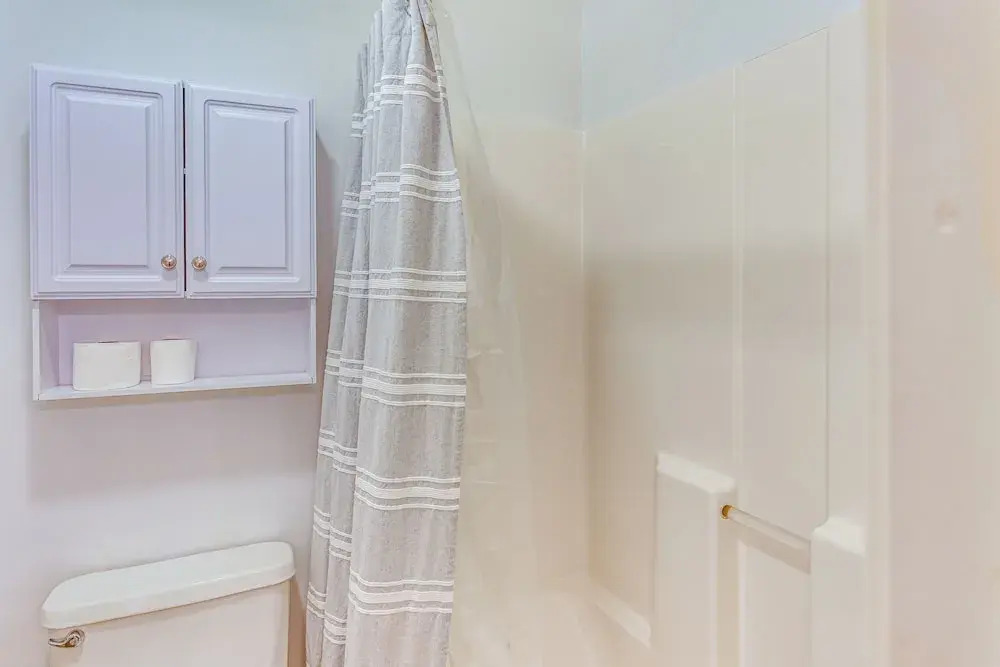 Screened Porch & Community Perks: Myrtle Beach Gem