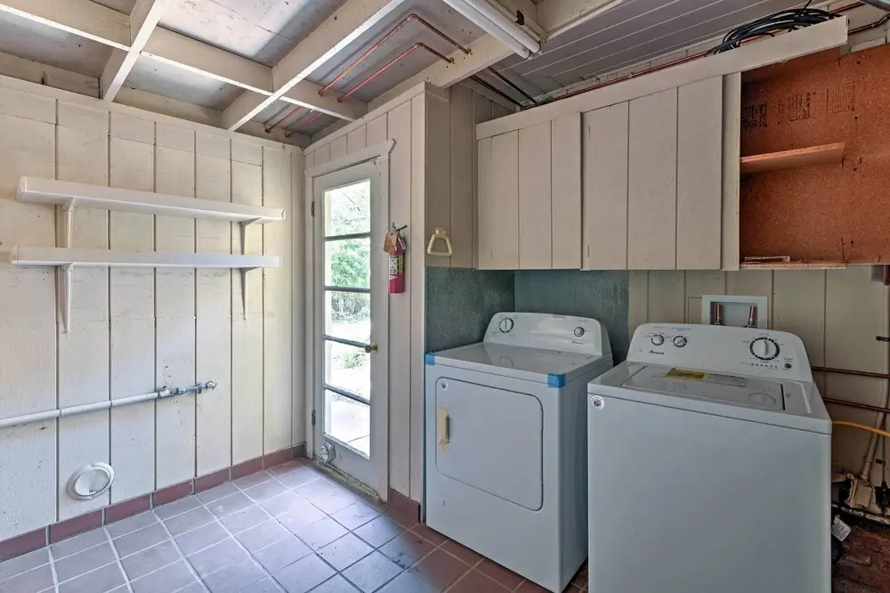 7 Mi to Dtwn Gilroy: Spacious Home on 20 Acres!