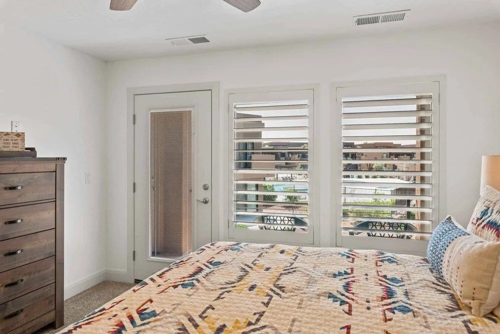 Desert Rose Getaway By Redawning