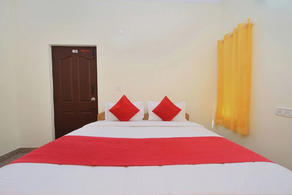 OYO 10242 Hotel Shelton Suites