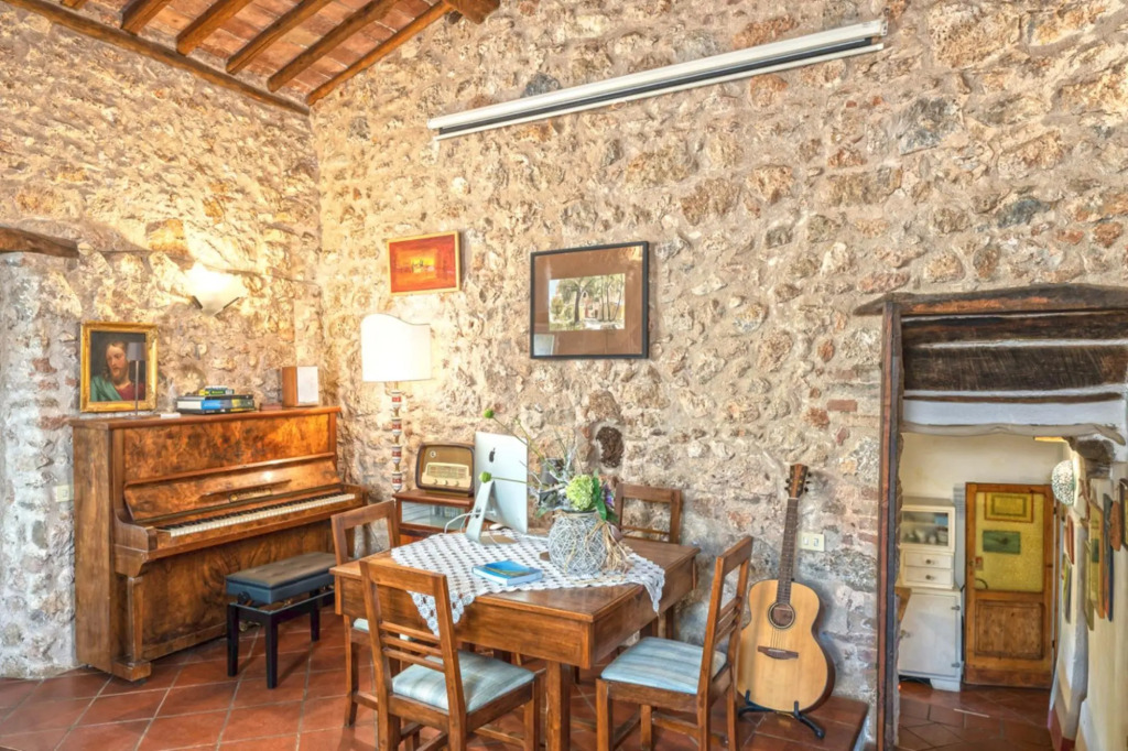 Podere Lorena Authentic famrhouse with pool immersed in the countryside-Podere Lorena
