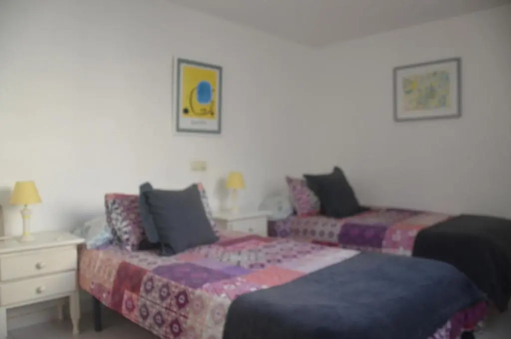 Independent whole 1st floor 1room 1balcony and views 1bathroom