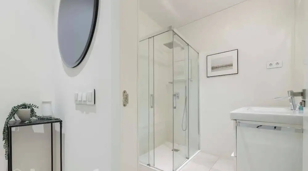 w Warm 1BR in the Vibrant Chueca Neighborhood