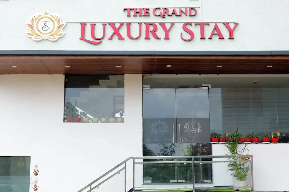 FabHotel The Grand Luxury Stay