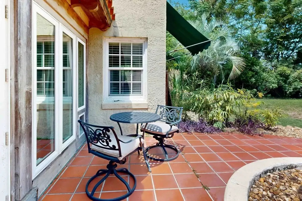 Charming Spanish-style Home in Davis Shores Walk to Downtown, Beach & Local Fun