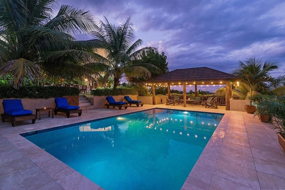 Kanowa , Fully Staffed With Panoramic Views 4 Bedroom Villa