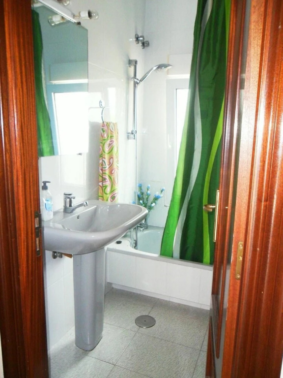 House With 3 Bedrooms in Bernueces, With Enclosed Garden and Wifi - 2