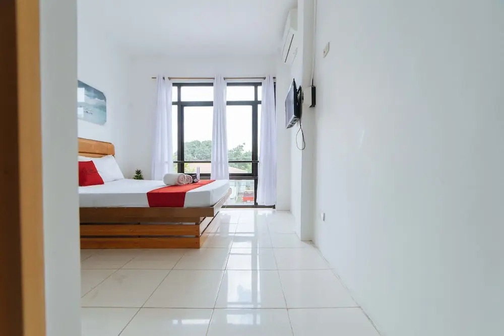 Palmera Garden Hotel by RedDoorz