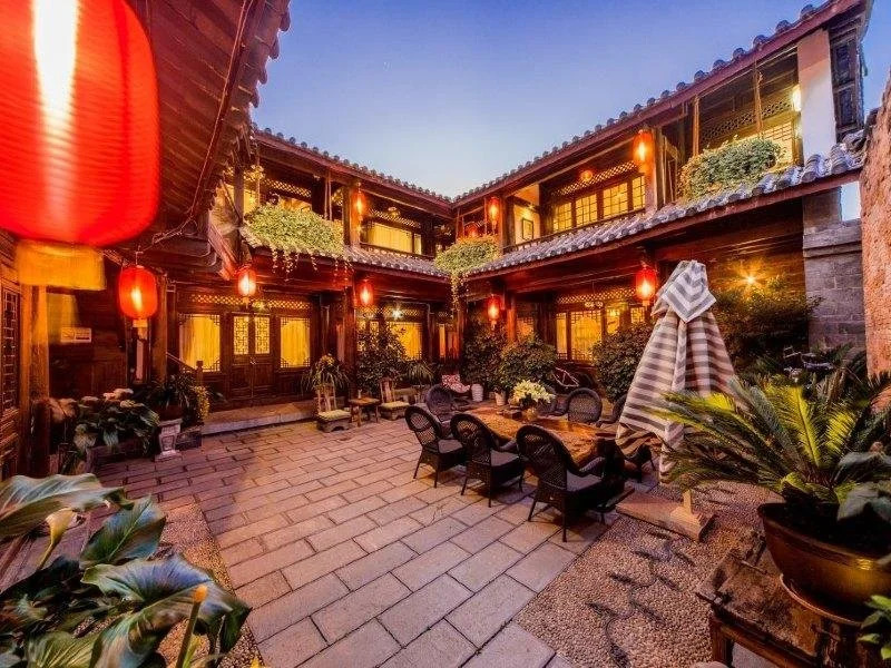 Lijiang Yunjin Yaju Courtyard Hotel