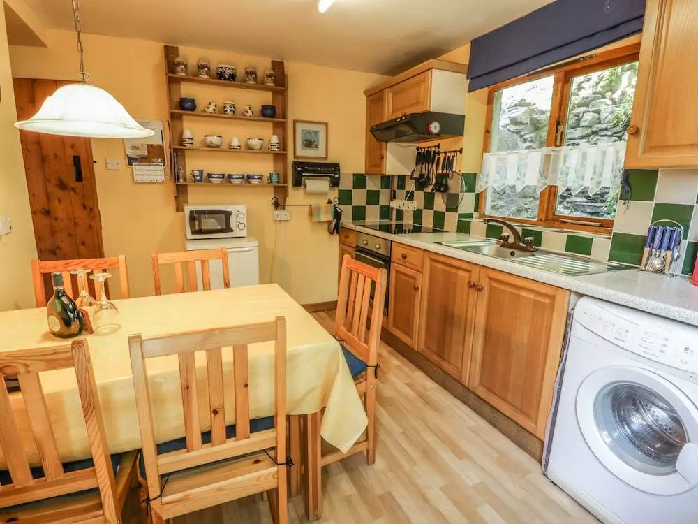 2 Waterloo Cottage