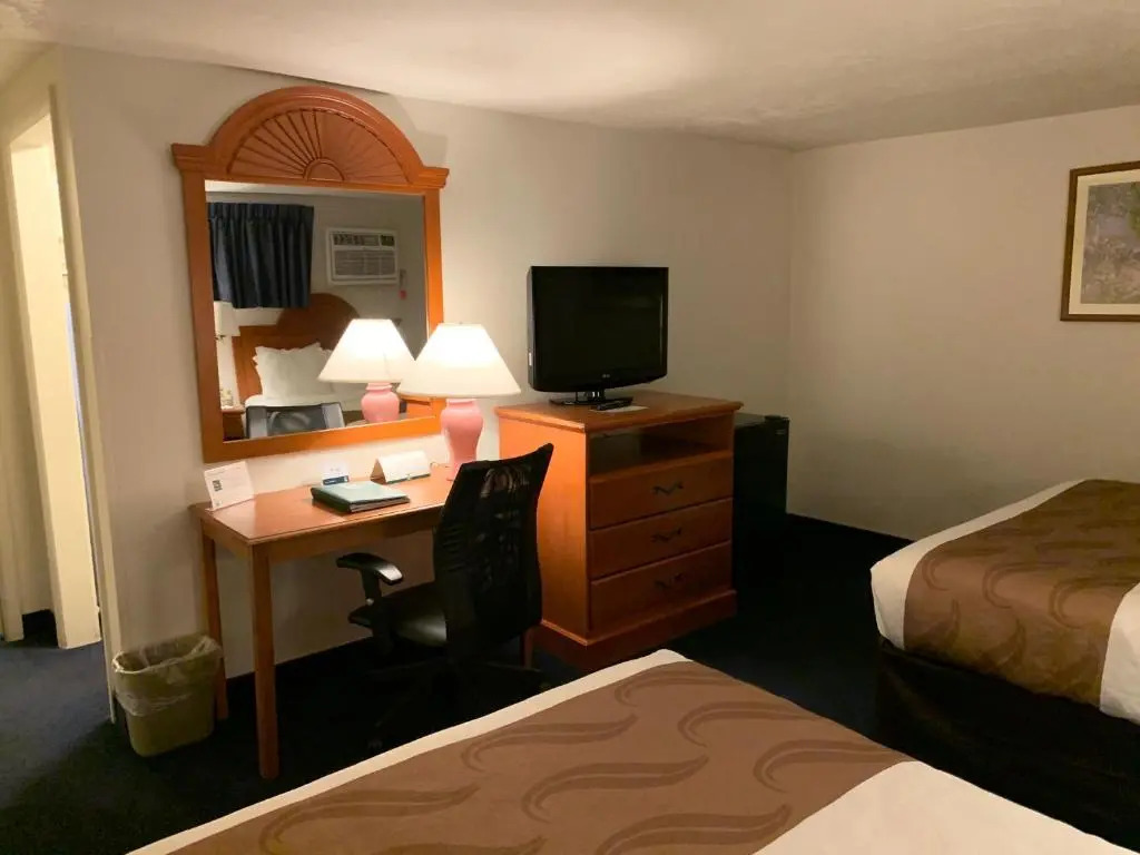 Americas Best Value Inn Sandpoint
