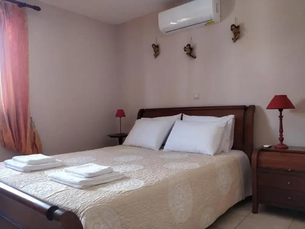 Sior Dionysios Apartments
