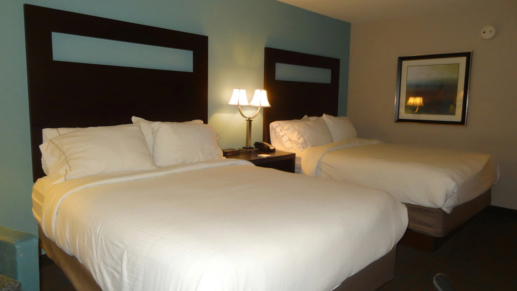 Holiday Inn Express Hotel Kansas City - Bonner Springs by IHG