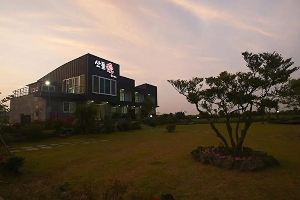 Seogwipo Sandule Pool House Pension