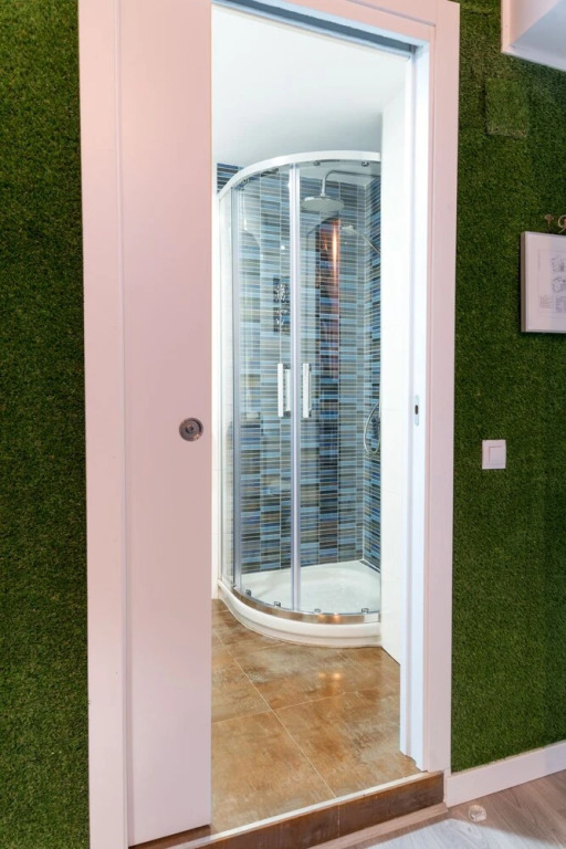 Room Boutique Plaza