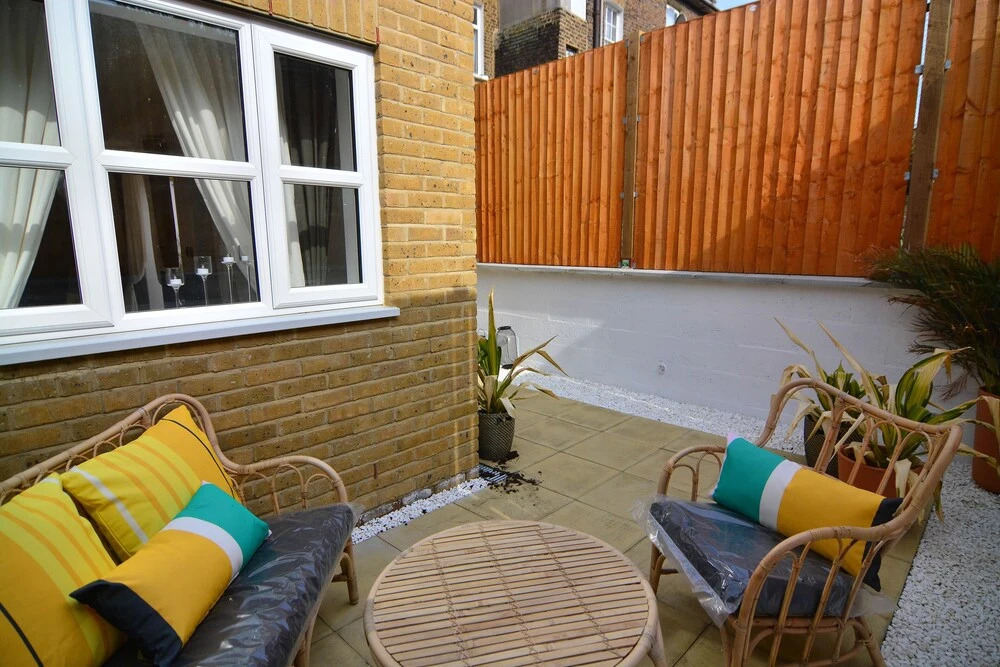 MACARENA WHARF Apartments