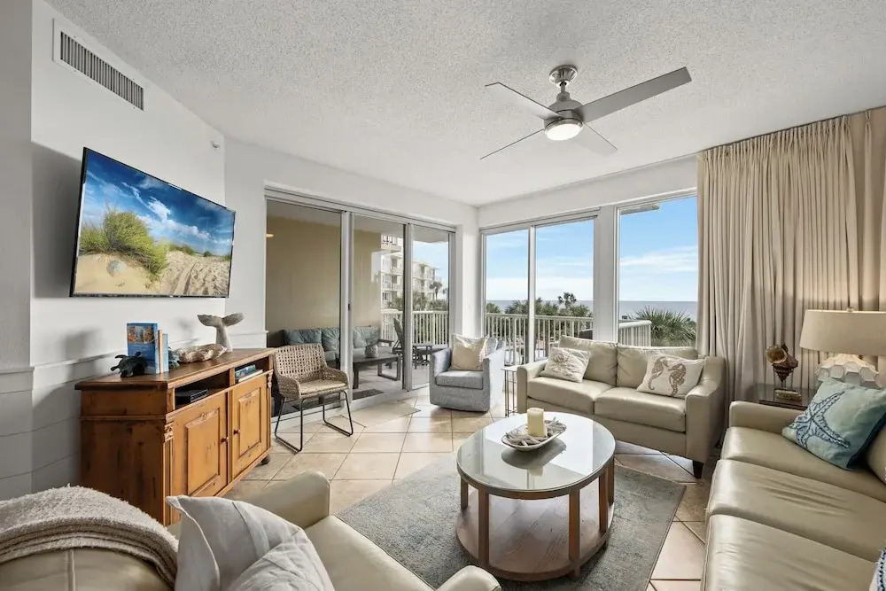 The Crescent 213 - Three Bedroom Condo