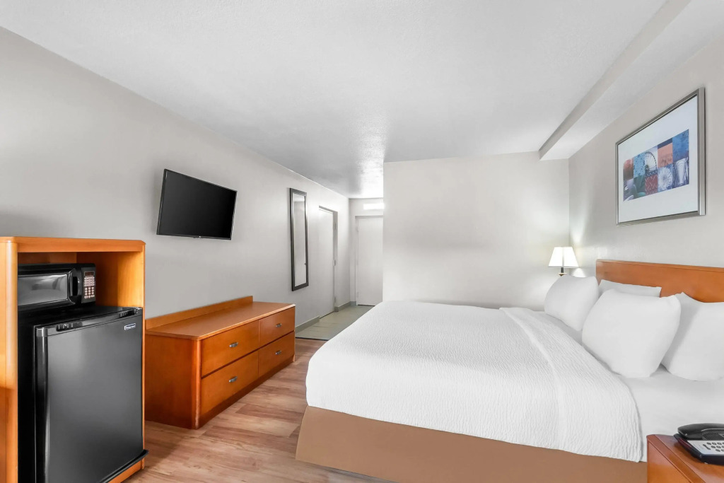 Travelodge by Wyndham Winchester