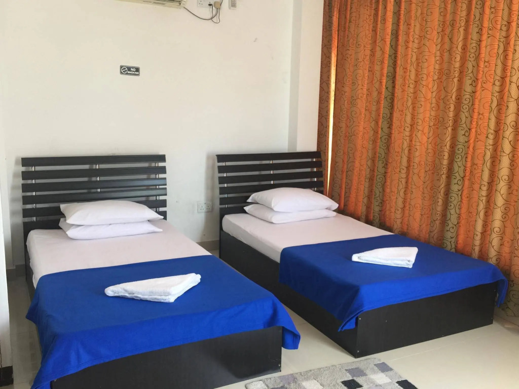 Roashanee Guest House