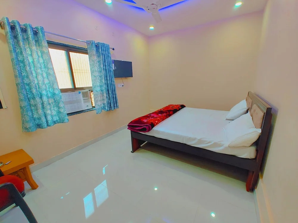 Saryu Lodge