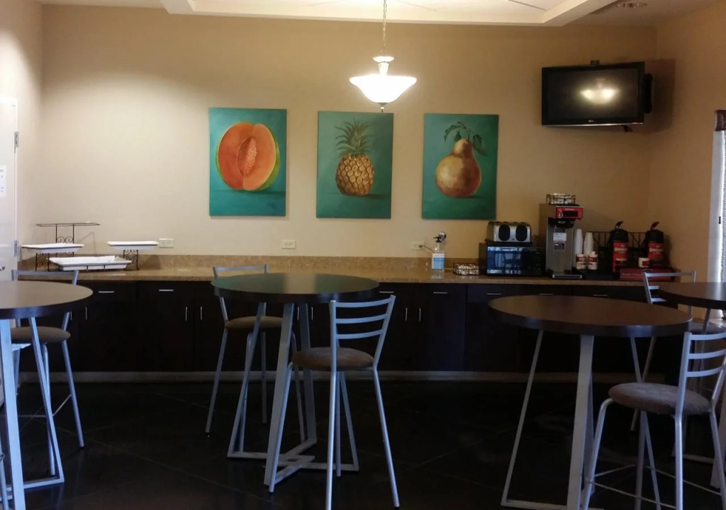 Ambassador Inn & Suites