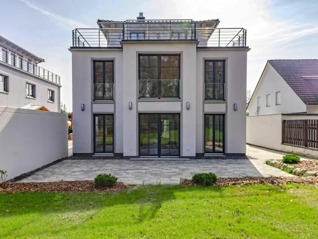 Villa LEVANTE in Binz - Gartenwohnung mit Kamin, Sauna, Terrasse