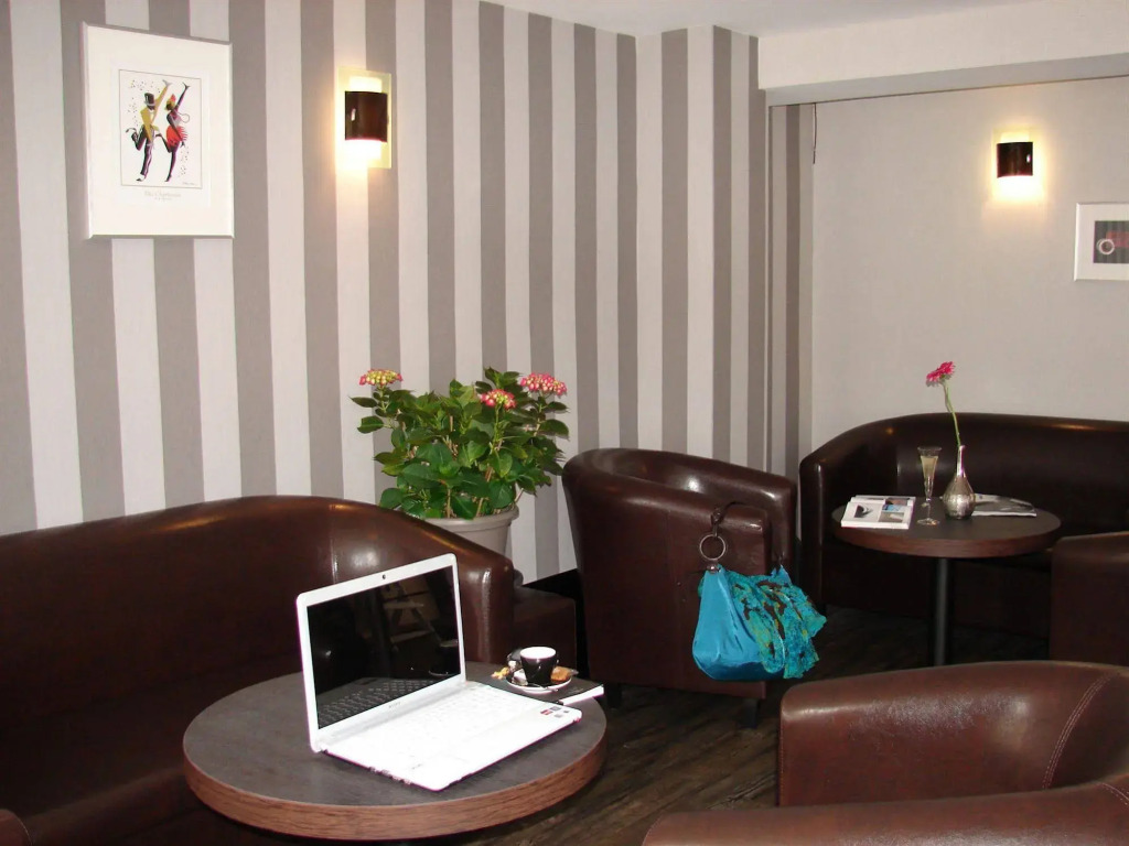 Logis Hotel - Le Charleston