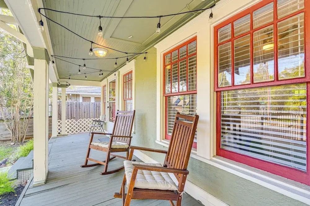 3 Mi to Dtwn: Dog-friendly Home in Houston!