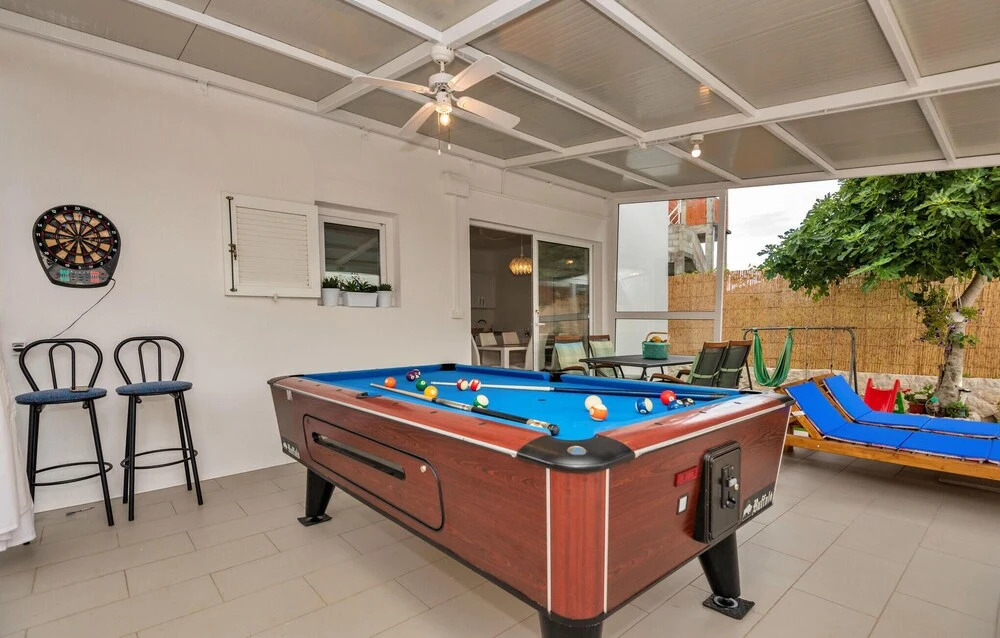 Awesome Apartment in Metkovic With Outdoor Swimming Pool, Wifi and 2 Bedrooms