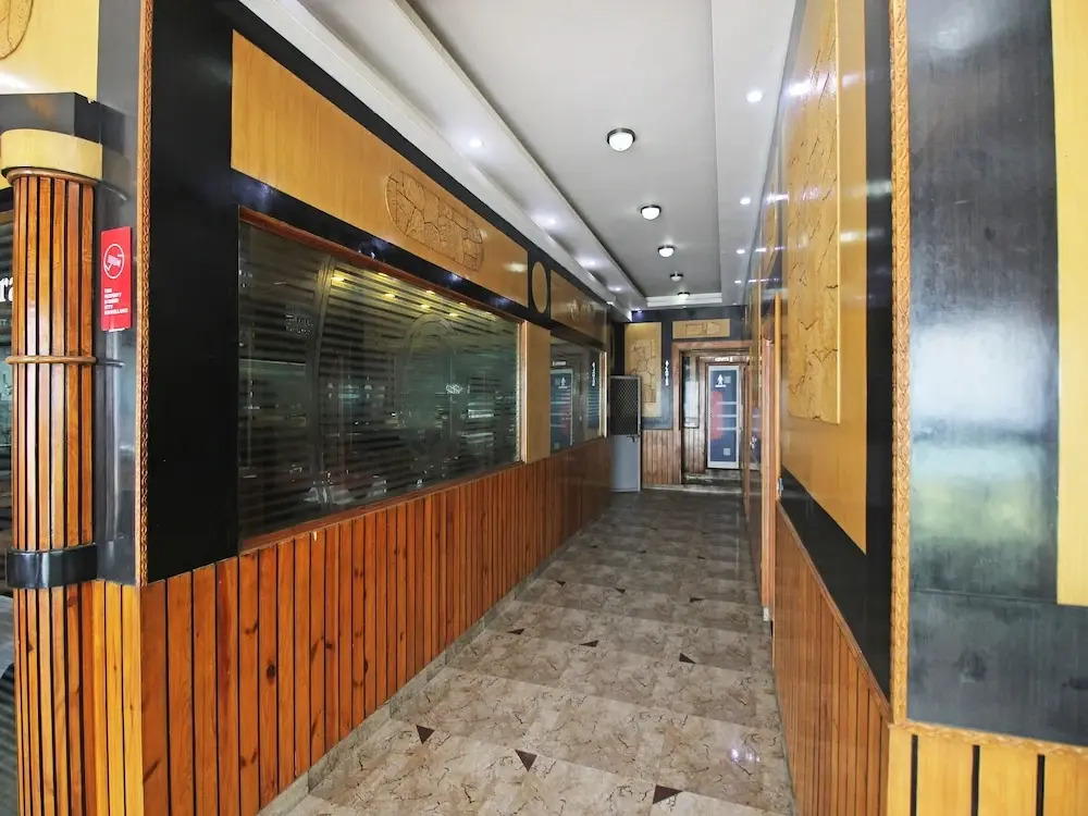 OYO 9388 Yash Hotel
