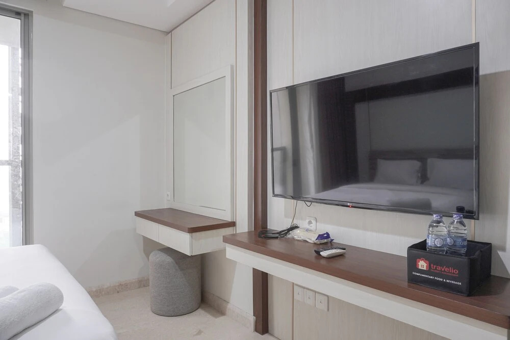 Fancy Designed Studio at Gold Coast Apartment By Travelio