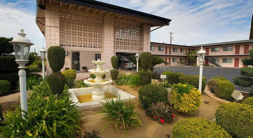 Sandpiper Lodge - Merced