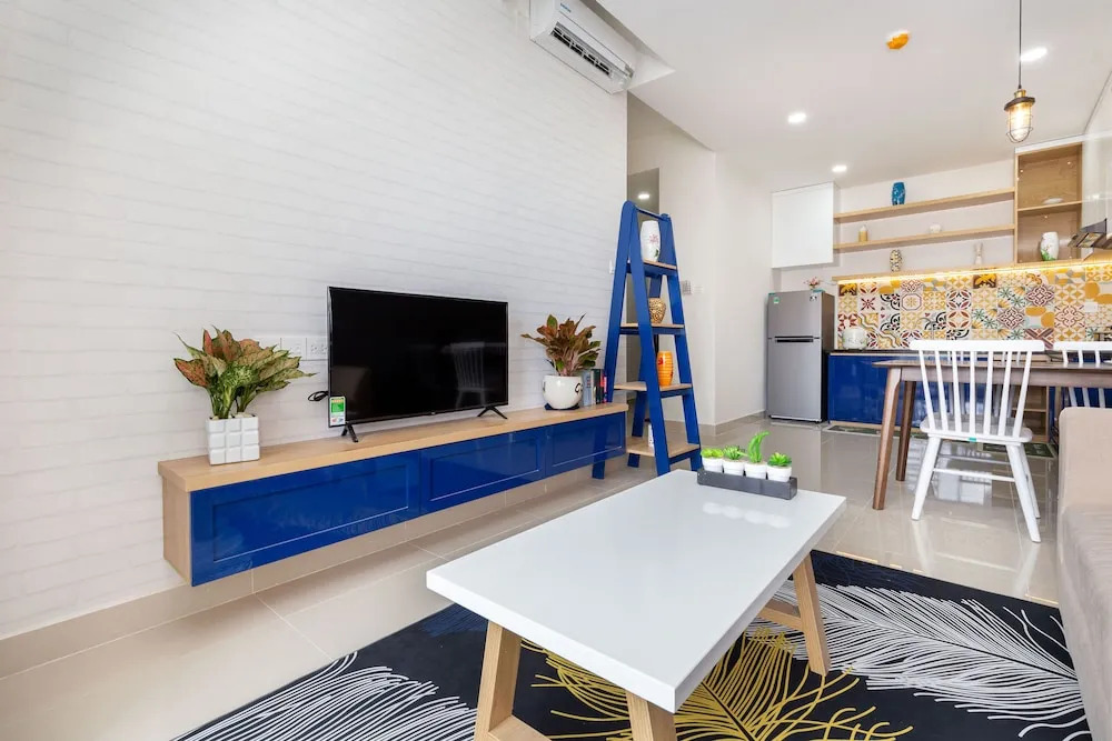 Halo Sun Avenue Apartments
