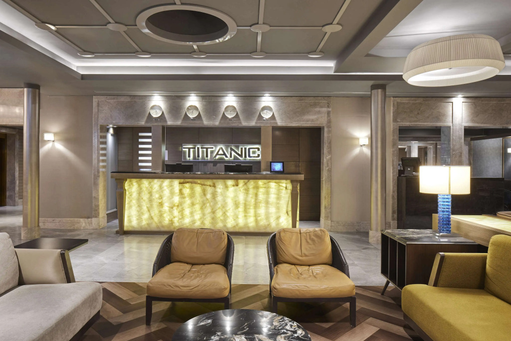 TITANIC Comfort Mitte