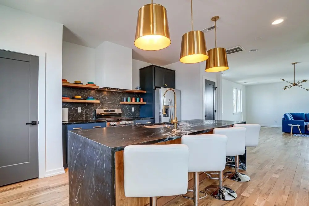 Sleek + Modern Nashville Home: Walk to Marathon!