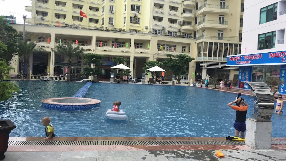 Hon Chong condotel