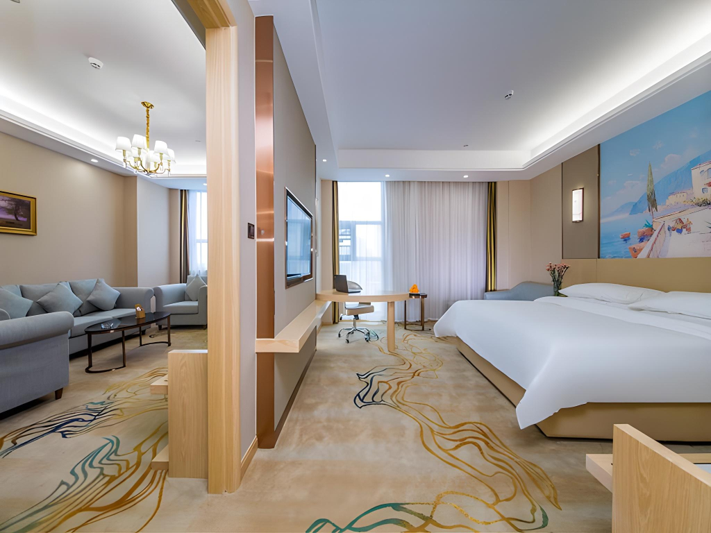 Vienna International Hotel (Huanggang Normal College Ruitian Plaza)