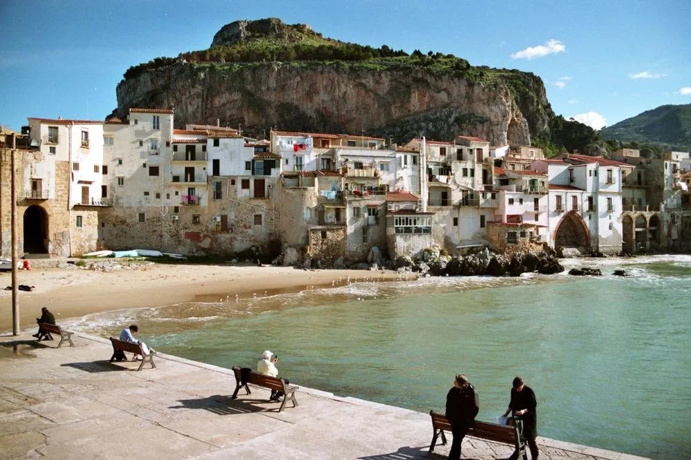Kefalè House