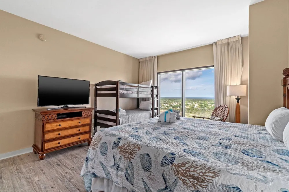 Rooftop Views of The Gulf! 1800 Square Foot Private Rooftop Terrace