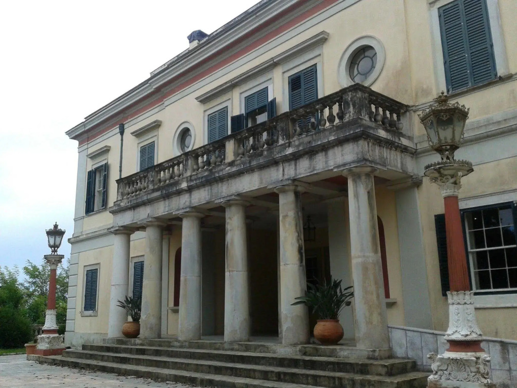Garitsa Bay Apartment